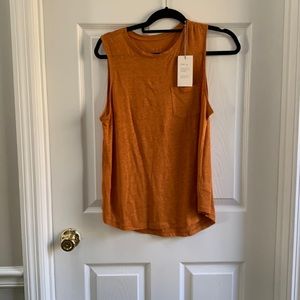 NWT rustic brown tank. Size M